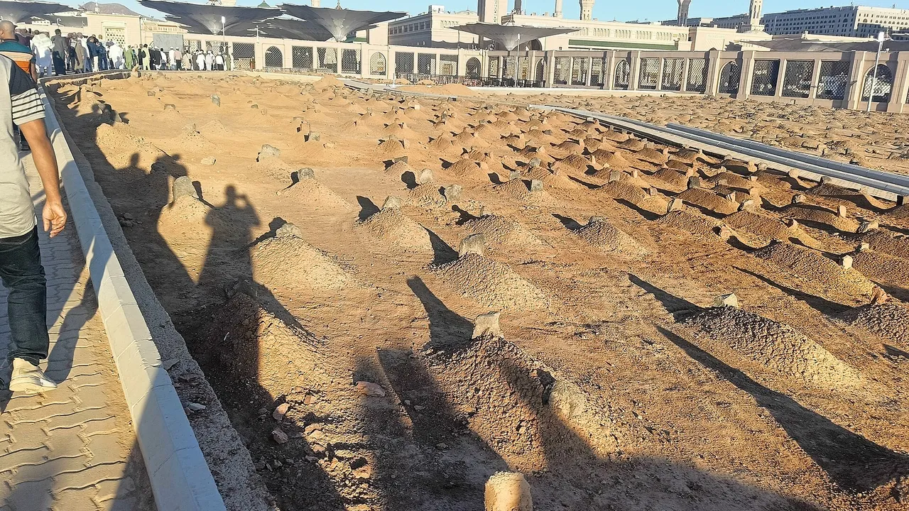 Jannat al-Baqi, Madina